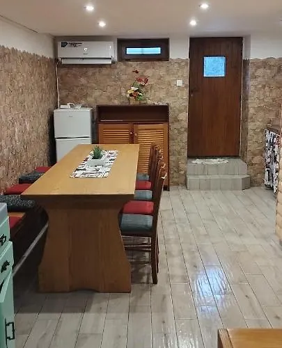 Kuca Za Odmor Denis Vikendica *